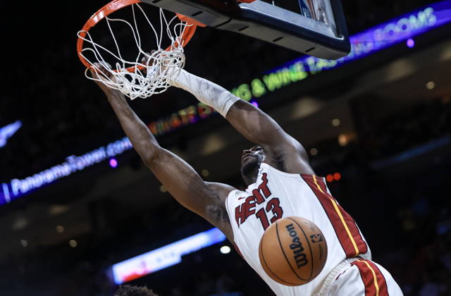 NBA, Basketball Herren, USA - Miami Heat vs Minnesota Timberwolves Miami Heat Center Forward Bam Adebayo in action during the NBA basketball game between the Miami Heat and Minnesota Timberwolves at the Kaseya Center in Miami, Florida, USA, 21 October 2026. MIAMI FLORIDA United States  Copyright: xCRISTOBALxHERRERA-ULASHKEVICHx