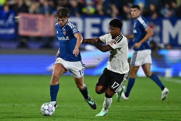 SOCCER - UEFA Champions League - Como 1907 vs. Manchester United, ManU Photo by IPA ABACAPRESS.COM90019136 - Nico Paz of Como 1907 and Andrey Santos of Manchester United F.C. are in action during the UEFA Champions League Matchday 3 soccer match between Como 1907 and Manchester United F.C. at the Giuseppe Sinigaglia Stadium on October 21, 2026, in Como, Italy. Como Italy  Copyright: xIPAxSport ABACAx