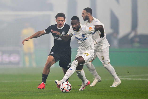 SOCCER - UEFA EL, Sturm vs Marseille GRAZ,AUSTRIA,22.OCT.26 - SOCCER - UEFA Europa League, SK Sturm Graz vs Olympique de Marseille. Image shows Jacob Hoedl (Sturm), Ulisses Garcia and Amine Gouiri (Marseille).  GEPAxpictures xAvnixRetkoceri
