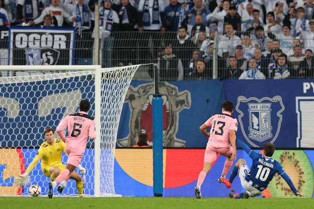 Patrik Waalemark of Lech Poznan shoots at goal but fails to score Lech Poznan v Sunderland, UEFA Europa League, Football, Enea Stadion, Poznan, Poland - 22 Oct 2026Poznan Enea Stadion Poland  Copyright: xTomaszxJedrzejowski Shutterstockx 17229955aj