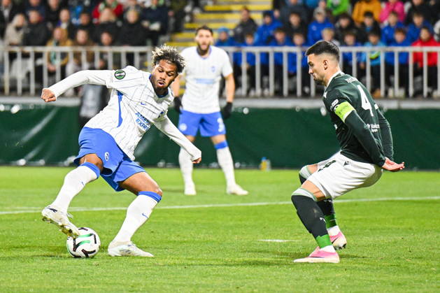 JABLONEC NAD NISOU, CZECH REPUBLIC - OCTOBER 22, 2026: UEFA Conference League 2026 27 league phase football match between FK Jablonec and Brighton & Hove Albion at Stadion Strelnice in Jablonec nad Nisou, Czech Republic. Persons shown: Georginio Rutter Nemanja Tekijaski Photo: Antoni Dec Arena Akcji. NEWSPIX.PL --- newspix.pl 