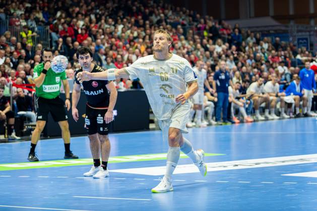 Kassel, Deutschland 22. Oktober 2026: EHF Champions League - 2026 2027 - Gruppenphase - Gruppe B - Sp. 5 - MT Melsungen gegen Orlen Wisla Plock Im Bild: Frederik Bjerre (SPR) beim Siebenmeter Rothenbach-Halle Hessen Copyright: xFotostandx xKruczynskix