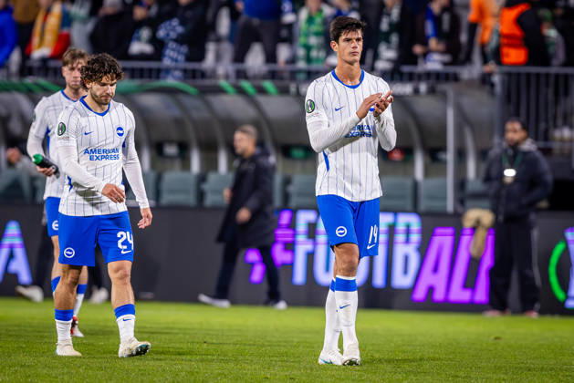 JABLONEC - BRIGHTON Chema Andres, Ferdi Kadioglu of Brighton thank to the fans after the matchday 2 of League phase round of UEFA Conference league football match between FK Jablonec and Brighton and Hove Albion at Stadion Strelnice. Jablonec nad Nisou, Czechia, October 22, 2026. Photo by Branislav Racko Copyright: xx 080A6063