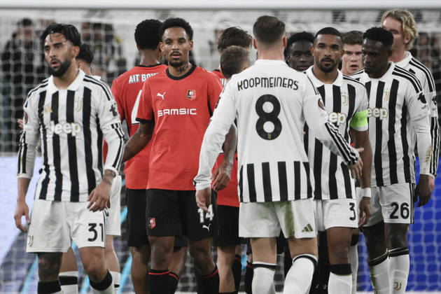 Juventus v Rennes - UEFA Europa League TURIN, ITALY - OCTOBER 22: Players greet each other after the UEFA Europa League week 3 football match between Juventus and Rennes at the Juventus Stadium in Turin Italy, on October 22, 2026. Isabella Bonotto Anadolu Turin Italy. Editorial use only. Please get in touch for any other usage.  Copyright: x2026xAnadoluxIsabellaxBonottox