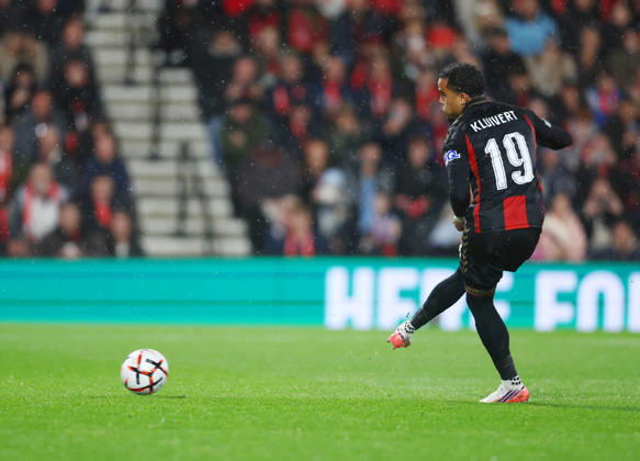 Bournemouth, England, 22nd October 2026. Justin Kluivert of Bournemouth scoring the first goal from the penalty spot during the AFC Bournemouth vs AC Milan UEFA Europa League match at the Vitality Stadium, Bournemouth. Picture credit should read: Paul Terry Sportimage EDITORIAL USE ONLY. No use with unauthorised audio, video, data, fixture lists, club league logos or live services. Online in-match use limited to 120 images, no video emulation. No use in betting, games or single club league player publications. SPI_013_PT_Bournmouthmouth_AC_Milan SPI-5092-0013