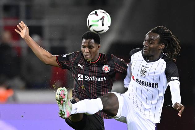 FC Midtjylland v Sint-Truidense VV - UEFA Conference League HERNING, DENMARK - OCTOBER 22 : Diao Ousmane defender of Midtjylland and Soelle Soelle Frederic forward of Sint-Truidense VV during the UEFA Conference League 2026 27 League Phase matchday 2 match between FC Midtjylland and Sint-Truidense VV on October 22, 2026 in Herning, Denmark, 22 10 2026 Herning Denmark  Copyright: xTomasxSiskx