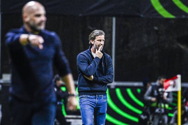 Rik De Mil, head coach of KAA Gent pictured during a soccer game between Portuguese SC Braga and Belgian soccer team KAA Gent, Thursday 22 October 2026 in Braga, Portugal, the second match in the UEFA Conference League league phase. TOM GOYVAERTS TomxGoyvaerts  x190686973x