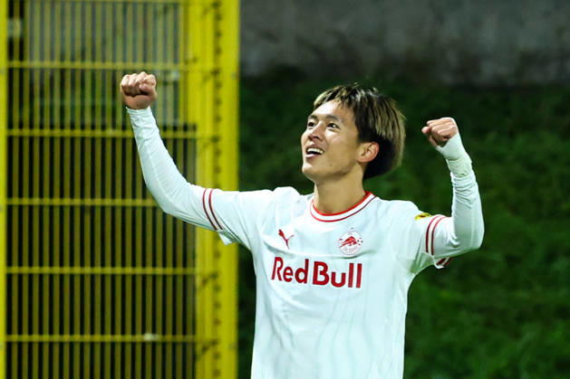SOCCER - UEFA EL, Celje vs RBS CELJE,SLOVENIA,22.OCT.26 - SOCCER - UEFA Europa League, NK Celje vs Red Bull Salzburg. Image shows the rejoicing of Red Bull Salzburg.  GEPAxpictures xJamesxDoak