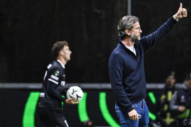 Rik De Mil, head coach of KAA Gent pictured during a soccer game between Portuguese SC Braga and Belgian soccer team KAA Gent, Thursday 22 October 2026 in Braga, Portugal, the second match in the UEFA Conference League league phase. TOM GOYVAERTS TomxGoyvaerts  x190688709x