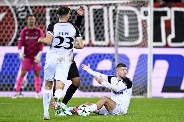 FC Midtjylland v Sint-Truidense VV - UEFA Conference League HERNING, DENMARK - OCTOBER 22 : Merlen Ryan midfielder of Sint-Truidense VV during the UEFA Conference League 2026 27 League Phase matchday 2 match between FC Midtjylland and Sint-Truidense VV on October 22, 2026 in Herning, Denmark, 22 10 2026 Herning Denmark  Copyright: xTomasxSiskx