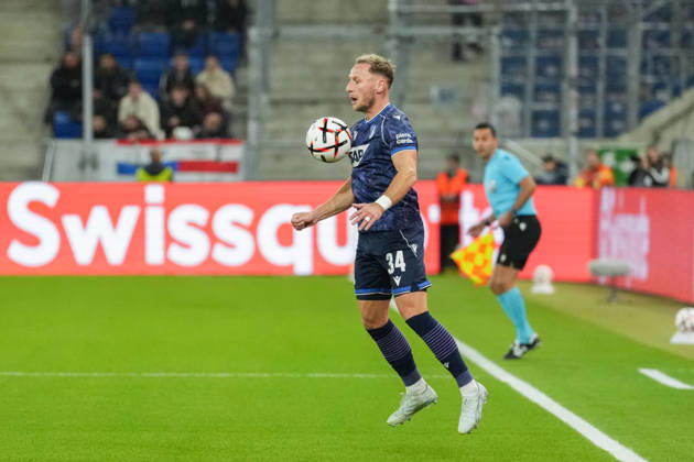 UEFA Europa League: TSG Hoffenheim vs Olympique Lyon, 22.10.2026 Andrej KramariÄ‡ (TSG Hoffenheim, 27) mit einer Brustannahme UEFA Europa League: TSG Hoffenheim vs Olympique Lyon, Rhein-Neckar-Arena, 22.10.2026 Copyright: xBEAUTIFULxSPORTS Boscox