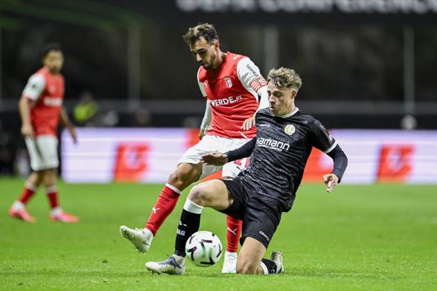 SC Braga v KAA Gent - UEFA Conference League BRAGA, PORTUGAL - OCTOBER 22 : De Vlieger Tibe midfielder of KAA Gent in action during the UEFA Conference League 2026 27 League Phase matchday 2 match between SC Braga and KAA Gent on October 22, 2026 in Braga, Portugal, 22 10 2026 Braga Portugal  Copyright: xNicoxVereeckenx