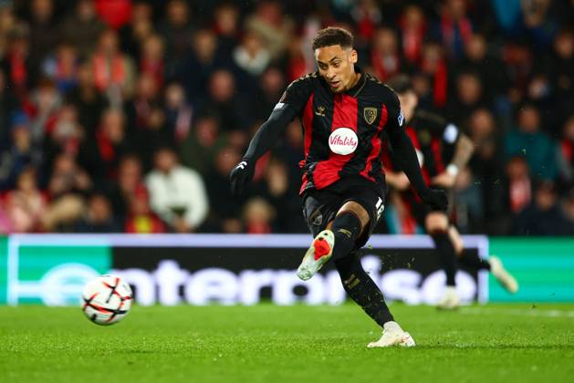 Marcus Tavernier of AFC Bournemouth scores the sides second goal from a penalty to make it 2-0 AFC Bournemouth v AC Milan, UEFA Europa League, Football, Vitality Stadium, Bournemouth, UK - 22 Oct 2026Bournemouth Vitality Stadium United Kingdom  Copyright: xJamesxMarsh Shutterstockx 17230046ba