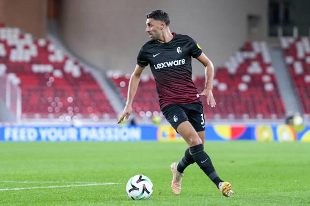 Vincenzo Grifo (SC Freiburg, 32) am Ball , Monaco, Fussball, UEFA Conference League, 2. Spieltag, Ligaphase , 2026 2027, AS Monaco vs. SC Freiburg, 22.10.2026, Stade Louis II, Monaco Monaco Stade Louis II Fontvieille Monaco Copyright: xArnexAmbergx