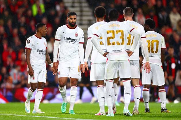 Ruben Loftus-Cheek of AC Milan gets back into position after committing a foul AFC Bournemouth v AC Milan, UEFA Europa League, Football, Vitality Stadium, Bournemouth, UK - 22 Oct 2026Bournemouth Vitality Stadium United Kingdom  Copyright: xJamesxMarsh Shutterstockx 17230046bh