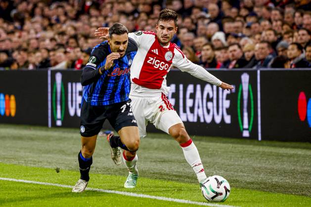 AMSTERDAM - Lucas Rosa of AFC Ajax battles for possession with Davide Zappacosta of Atalanta BC during the UEFA Conference League match between AFC Ajax and Atalanta BC at the Johan Cruijff ArenA on 22 October 2026 in Amsterdam, the Netherlands. WART BRINKERHOF ANP Conference League 2026 27 xVIxANPxSportx xMarcelxterxBalsxIVx 573296210 originalFilename: 573296210.jpg
