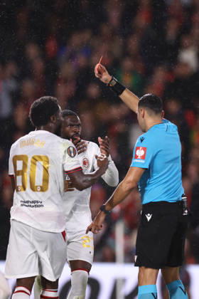 Bournemouth v AC Milan 22 October 2026, Bournemouth - UEFA Europa League - Bournemouth v AC Milan - Referee Vasilis Fotias shows a red card - Photo: Jacques Feeney Offside. Bournemouth UK Copyright: xJacquesxFeeneyx xOffsidexOffside