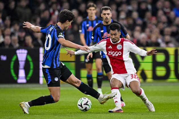 AMSTERDAM - (lr) Relja ObriÄ‡ of Atalanta BC and Marcos Leonardo of Ajax during the UEFA Conference League match between AFC Ajax and Atalanta BC at the Johan Cruijff ArenA on 22 October 2026 in Amsterdam, the Netherlands. OLAF KRAAK ANP UEFA Conference League 2026 27 xVIxANPxSportx xxANPxIVx 573297548 originalFilename: 573297548.jpg