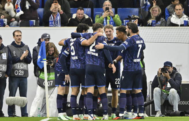 TOR zum 1:0 Nathan De Cat TSG 1899 Hoffenheim (17) Torjubel Mats Rots TSG 1899 Hoffenheim (39) Alexander Prass TSG 1899 Hoffenheim (22) und Kollegen TSG 1899 Hoffenheim vs Olympique Lyon 22.10.2026 DFL REGULATIONS PROHIBIT ANY USE OF PHOTOGRAPHS AS IMAGE SEQUENCES AND OR QUASI-VIDEO TSG 1899 Hoffenheim vs Olympique Lyon