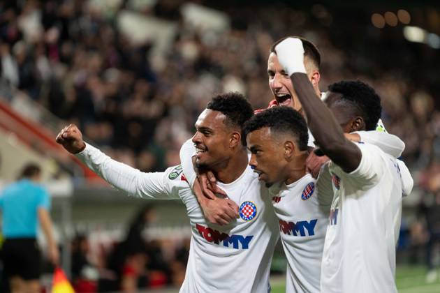 THUN, BERN - OCTOBER 22: Players of HNK Hajduk Split celebrate after teammate Dalisson de Almeida scored a goal during the UEFA Conference League match between FC Thun and HNK Hajduk Split at VISANA STADION on October 22, 2026 in Thun, Bern, Switzerland. Copyright: xLivioxBaeriswylx xSPPx Sportspressphoto_SPR263543