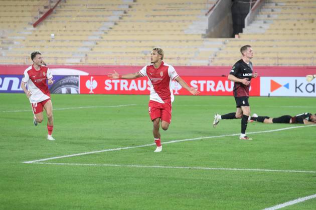 Monaco vs Fribourg PHOTOPQR NICE MATIN Cyril Dodergny ; Monaco ; 22 10 2026 ; Monaco le 22 10 2026 - Stade Louis II - Ligue Conference - 2eme journee - L AS Monaco recevait Fribourg - Le monegasque BRUNNER N29 Monaco France Copyright: xPHOTOPQR NICExMATIN MAXPPPxCyrilxDodergnyx 20261022NIM2550 20261022NIM2550