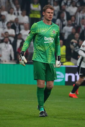 ISTANBUL, TURKIYE - OCTOBER 22 : Goalkeeper Alexander Nubel of Besiktas reacts during the UEFA Europa League 2026 27 match between Besiktas JK and Crystal Palace at Tupras Stadium on October 22, 2026 in Istanbul, Turkiye. Istanbul Besiktas Turkiye Copyright: xSeskimphotox Besiktas-CPalace-221026 (22)