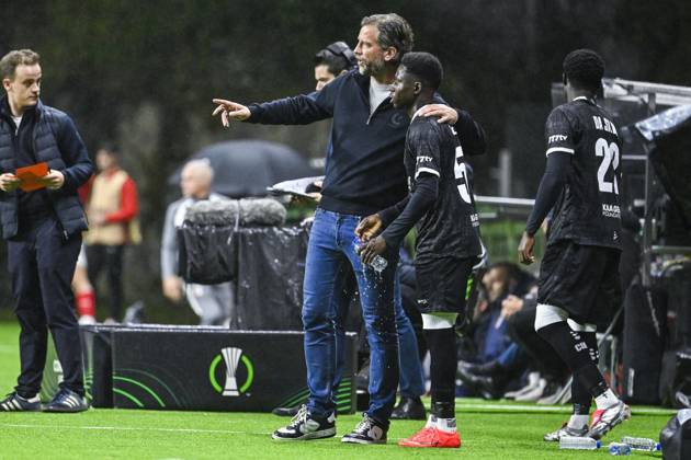 Rik De Mil, head coach of KAA Gent and El Hadji Seck of KAA Gent pictured during a soccer game between Portuguese SC Braga and Belgian soccer team KAA Gent, Thursday 22 October 2026 in Braga, Portugal, the second match in the UEFA Conference League league phase. TOM GOYVAERTS TomxGoyvaerts  x190697838x