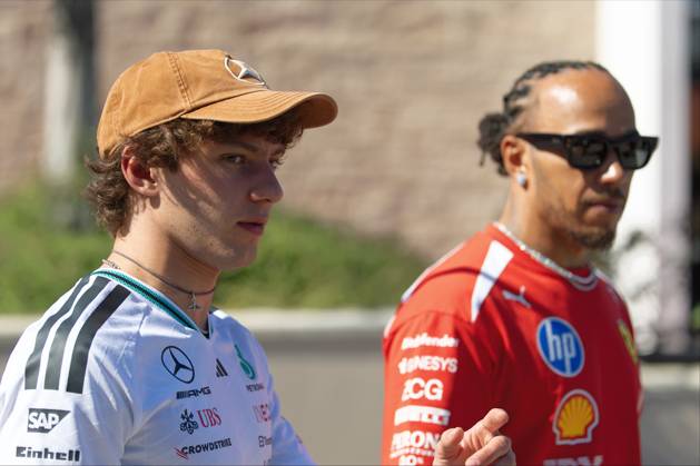 RECORD DATE NOT STATED 22nd October 2026; Circuit of the Americas, Austin, United States; Formula 1, United States Grand Prix, Arrival Day; Andrea Kimi Antonelli (12) of Italy and Mercedes-AMG PETRONAS Formula One Team and Lewis Hamilton (44) of Great Britain and Scuderia Ferrari HP leave the press conference, PK, Pressekonferenz BobxKupbens