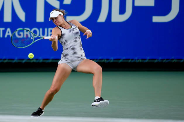 WTA, Tennis Damen Kinoshita Group Japan Open - Day 4 Magda Linette of Poland competes in her round of 16 singles match against Katerina Siniakova of the Czech Republic at the 2026 Kinoshita Group Japan Open Women s tennis tournament at Utsubo Tennis Center in Osaka, Japan, on October 22, 2026. Osaka Japan Copyright: xOwenxHammondx originalFilename:hammond-2026kino261022_npiNo