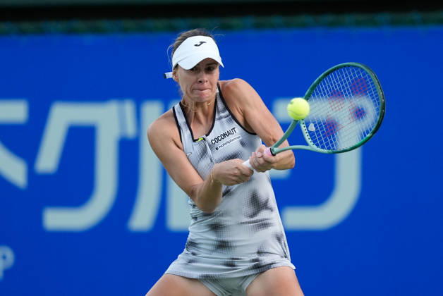 WTA, Tennis Damen Kinoshita Group Japan Open - Day 4 Magda Linette of Poland competes in her round of 16 singles match against Katerina Siniakova of the Czech Republic at the 2026 Kinoshita Group Japan Open Women s tennis tournament at Utsubo Tennis Center in Osaka, Japan, on October 22, 2026. Osaka Japan Copyright: xOwenxHammondx originalFilename:hammond-2026kino261022_npJBT