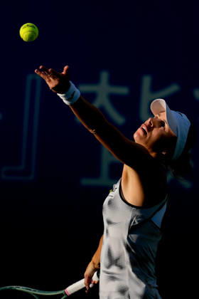 WTA, Tennis Damen Kinoshita Group Japan Open - Day 4 Magda Linette of Poland competes in her round of 16 singles match against Katerina Siniakova of the Czech Republic at the 2026 Kinoshita Group Japan Open Women s tennis tournament at Utsubo Tennis Center in Osaka, Japan, on October 22, 2026. Osaka Japan Copyright: xOwenxHammondx originalFilename:hammond-2026kino261022_npXKZ