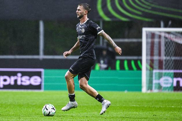Siebe Van der Heyden of KAA Gent pictured in action during a soccer game between Portuguese SC Braga and Belgian soccer team KAA Gent, Thursday 22 October 2026 in Braga, Portugal, the second match in the UEFA Conference League league phase. TOM GOYVAERTS TomxGoyvaerts  x190698652x