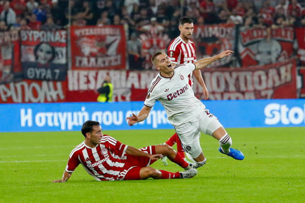 Olympiacos F.C. v AC Sparta Prague UEFA Europa League Santiago Hezze of Olympiacos F.C. and Sivert Mannsverk of AC Sparta Prague during the UEFA Europa League match at Karaiskakis Stadium, Piraeus 22 10 2026 UK Newspapers OUT Copyright: xYannisxHalasx FIL-24108-0069