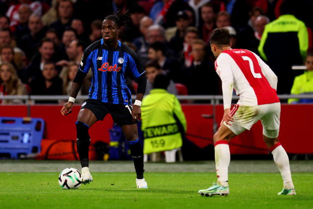 AMSTERDAM, NETHERLANDS - OCTOBER 22: Jonathan Rowe of Atalanta BC dribbles during the UEFA Conference League 2026 27 League Phase MD2 match between AFC Ajax and Atalanta BC at Johan Cruijff ArenA on October 22, 2026 in Amsterdam, Netherlands.  Copyright: xRenexNijhuisx