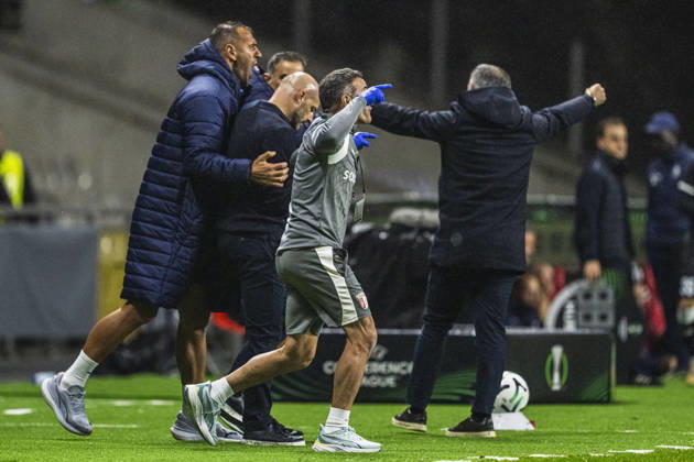 Franclim Carvalho Head Coach of SC Braga celebrates after team scores a goal during the UEFA Conference League 2026 27 League Phase MD2 match between SC Braga vs KAA Gent at Estádio Municipal de Braga on October 22th,2026 (Photo by Pedro Loureiro Sports Press Photo) Copyright: xJoaoxBravo SportsxPressxPhotox Sportspressphoto_SPR263548