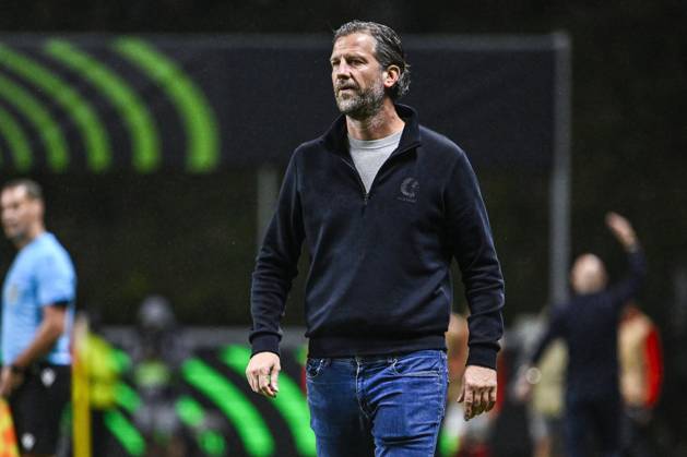 Rik De Mil, head coach of KAA Gent pictured during a soccer game between Portuguese SC Braga and Belgian soccer team KAA Gent, Thursday 22 October 2026 in Braga, Portugal, the second match in the UEFA Conference League league phase. TOM GOYVAERTS TomxGoyvaerts  x190700037x