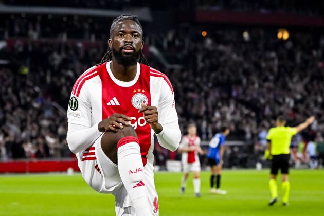 AMSTERDAM - Tolu Arokodare of Ajax celebrates scoring the 1-0 during the UEFA Conference League match between AFC Ajax and Atalanta BC at the Johan Cruijff ArenA on October 22, 2026 in Amsterdam, the Netherlands. OLAF KRAAK ANP UEFA Conference League 2026 27 xVIxANPxSportx xxANPxIVx 573305666 originalFilename: 573305666.jpg