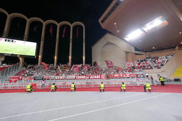 Fans, Ultras in der Kurve, Fankurve unterstützen ihre Mannschaft, Fahnen, Schal, Support , Monaco, Fussball, UEFA Conference League, 2. Spieltag, Ligaphase , 2026 2027, AS Monaco vs. SC Freiburg, 22.10.2026, Stade Louis II, Monaco Monaco Stade Louis II Fontvieille Monaco Copyright: xArnexAmbergx