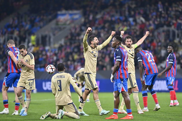 Fotball UEFA Europa League 3rd round match: Viktoria Plzen vs Levski Sofia in Pilsen, Czech Republic, October 22, 2026. Soccer players of Levski Sofia celebrate victory. (CTKxPhoto MiroslavxChaloupka) CTKPhotoP2026102210546  CTKPhotoP2026102210546