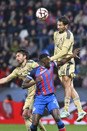 Fotball UEFA Europa League 3rd round match: Viktoria Plzen vs Levski Sofia in Pilsen, Czech Republic, October 22, 2026. From left Kristian Dimitrov of Levski, Baboucarr Faal of VIktoria Plzen, Marko Grujic of Levski. (CTKxPhoto MiroslavxChaloupka) CTKPhotoP2026102210525  CTKPhotoP2026102210525