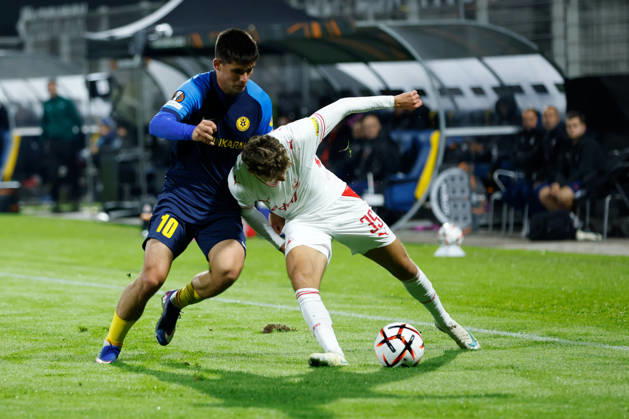 SOCCER - UEFA EL, Celje vs RBS CELJE,SLOVENIA,22.OCT.26 - SOCCER - UEFA Europa League, NK Celje vs Red Bull Salzburg. Image shows Svit Seslar (Celje) and Jesper Lindstrom (RBS). GEPAxpictures xJamesxDoak