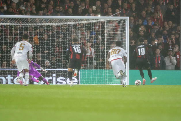 AFC Bournemouth v AC Milan, UEFA Europa League Justin Kluivert of Bournemouth scores their side s first goal (1-0) during AFC Bournemouth v AC Milan UEFA Europa League Matchday 3 at the Vitality Stadium, Bournemouth, England on 22 October 2026 Credit: Andy Thomas Every Second Media Editorial use only. All images are copyright Every Second Media Limited. No images may be reproduced without prior permission. Copyright: xIMAGO EveryxSecondxMediax ESM-2245-0017 AndyxThomasx xEveryxSecondxMediax