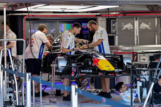 October 22, 2026, Italy: the (6) Oracle Red Bull Racing Isco Red Bull Ford mechanics at work during United States Grand Prix - Austin - Thursday - Media Day at Circuit of the Americas (COTA) in Austin. Italy Sports - October 22, 2026  - ZUMAm313 20261022_zsp_m313_007 Copyright: xAlessioxMorgesex