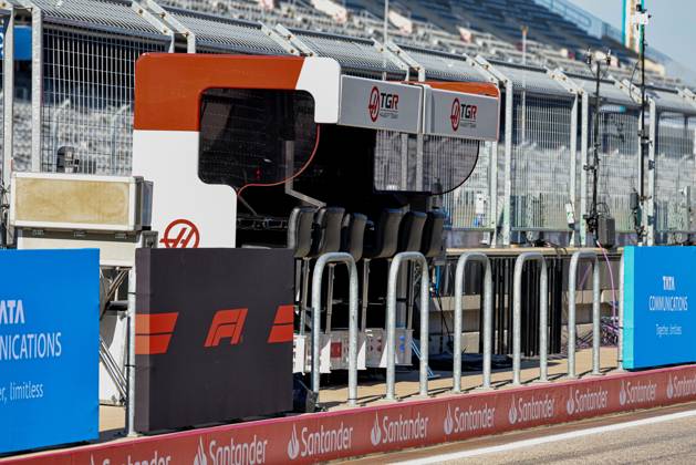 October 22, 2026, Italy: a view of the pit lane wall of the MoneyGram Haas F1 Team VF-26 Ferrari during United States Grand Prix - Austin - Thursday - Media Day at Circuit of the Americas (COTA) in Austin. Italy Sports - October 22, 2026  - ZUMAm313 20261022_zsp_m313_014 Copyright: xAlessioxMorgesex