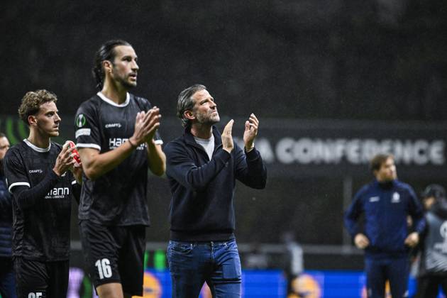 Rik De Mil, head coach of KAA Gent looks dejected after losing a soccer game between Portuguese SC Braga and Belgian soccer team KAA Gent, Thursday 22 October 2026 in Braga, Portugal, the second match in the UEFA Conference League league phase. TOM GOYVAERTS TomxGoyvaerts  x190702587x