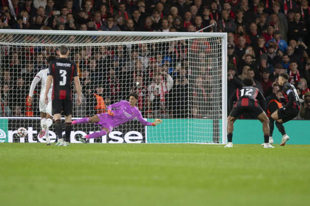 AFC Bournemouth v AC Milan, UEFA Europa League Marcus Tavernier of Bournemouth scores their side s second goal (2-0) from the penalty spot during AFC Bournemouth v AC Milan UEFA Europa League Matchday 3 at the Vitality Stadium, Bournemouth, England on 22 October 2026 Credit: Andy Thomas Every Second Media Editorial use only. All images are copyright Every Second Media Limited. No images may be reproduced without prior permission. Copyright: xIMAGO EveryxSecondxMediax ESM-2245-0032 AndyxThomasx xEveryxSecondxMediax