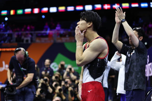 Daiki Hashimoto, JPN, waiting for final result after all-around final at 2026 Worlds in Rotterdam; 22 10 2026;