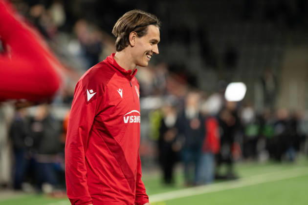 THUN, BERN - OCTOBER 22: Noah Christoffersson of FC Thun warms up before the UEFA Conference League match between FC Thun and HNK Hajduk Split at VISANA STADION on October 22, 2026 in Thun, Bern, Switzerland. Copyright: xLivioxBaeriswylx xSPPx Sportspressphoto_SPR263697