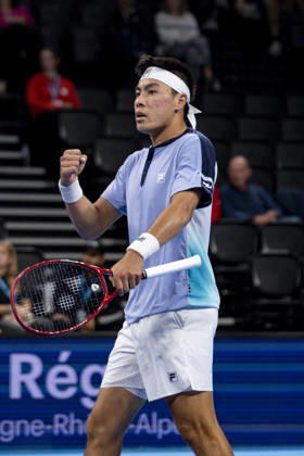 TENNIS : ATP, Tennis Herren 250 - Grand Prix Tennis AURA - Decines (France) 22 10 2026 Brandon Nakashima qualifies for the quarterfinals during the tournament of the Auvergne Rhône-Alpes Grand Prix at the LDLC Arena in Décines on October 22, 2026. Photo Sandrine Thesillat PsNewZ  Copyright: xSandrinexTHESILLATx