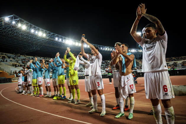 UEFA Europa League - OFI Crete vs Leverkusen - Players of Leverkusen celebrate their victory at the end of the UEFA Europa League phase Matchday 3 soccer match between OFI Crete vs Leverkusen in Pankritio, Heraklion, Greece, on 22 October 2026. IMAGO ONE INCH PRODUCTIONS Heraklion Greece Copyright: xONExINCHxPRODUCTIONSx 7133472